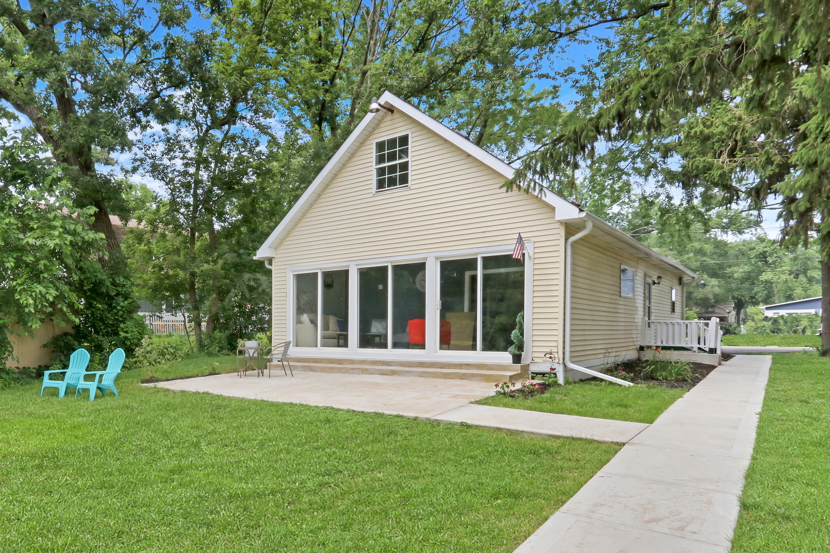 41607 N Lotus Avenue Property Photo 1