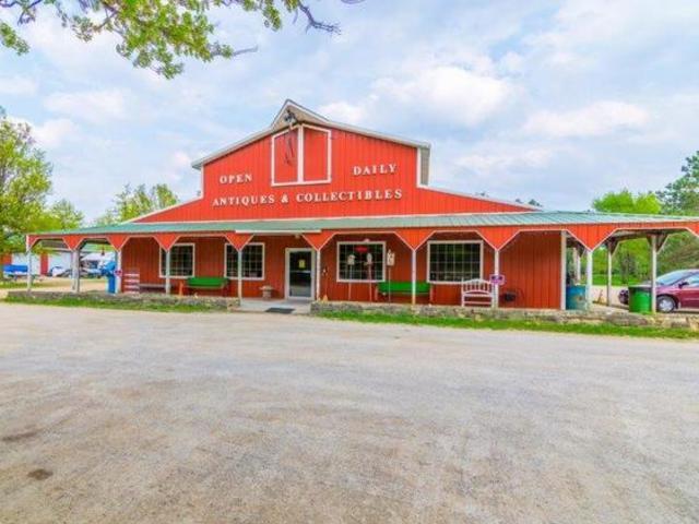 23080 Waller Road Property Photo 1