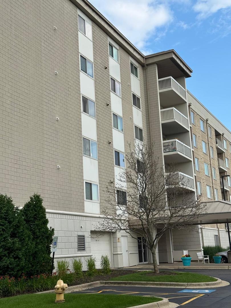 2020 Saint Regis Drive 607 Property Photo 1