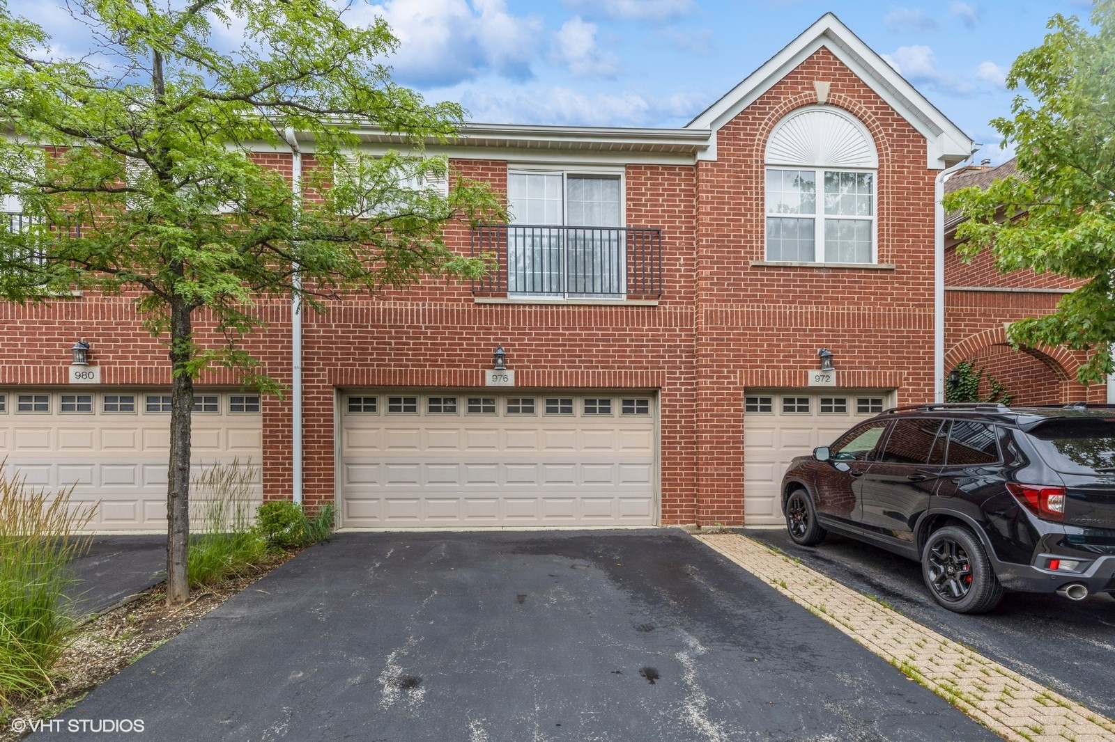 976 Enfield Drive Property Photo 1