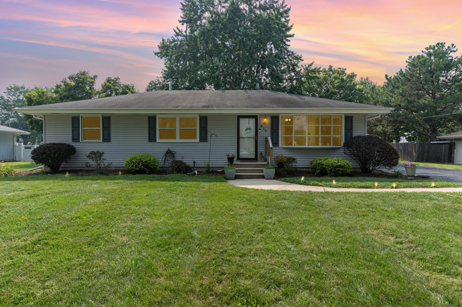 819 Baskin Drive Property Photo 1