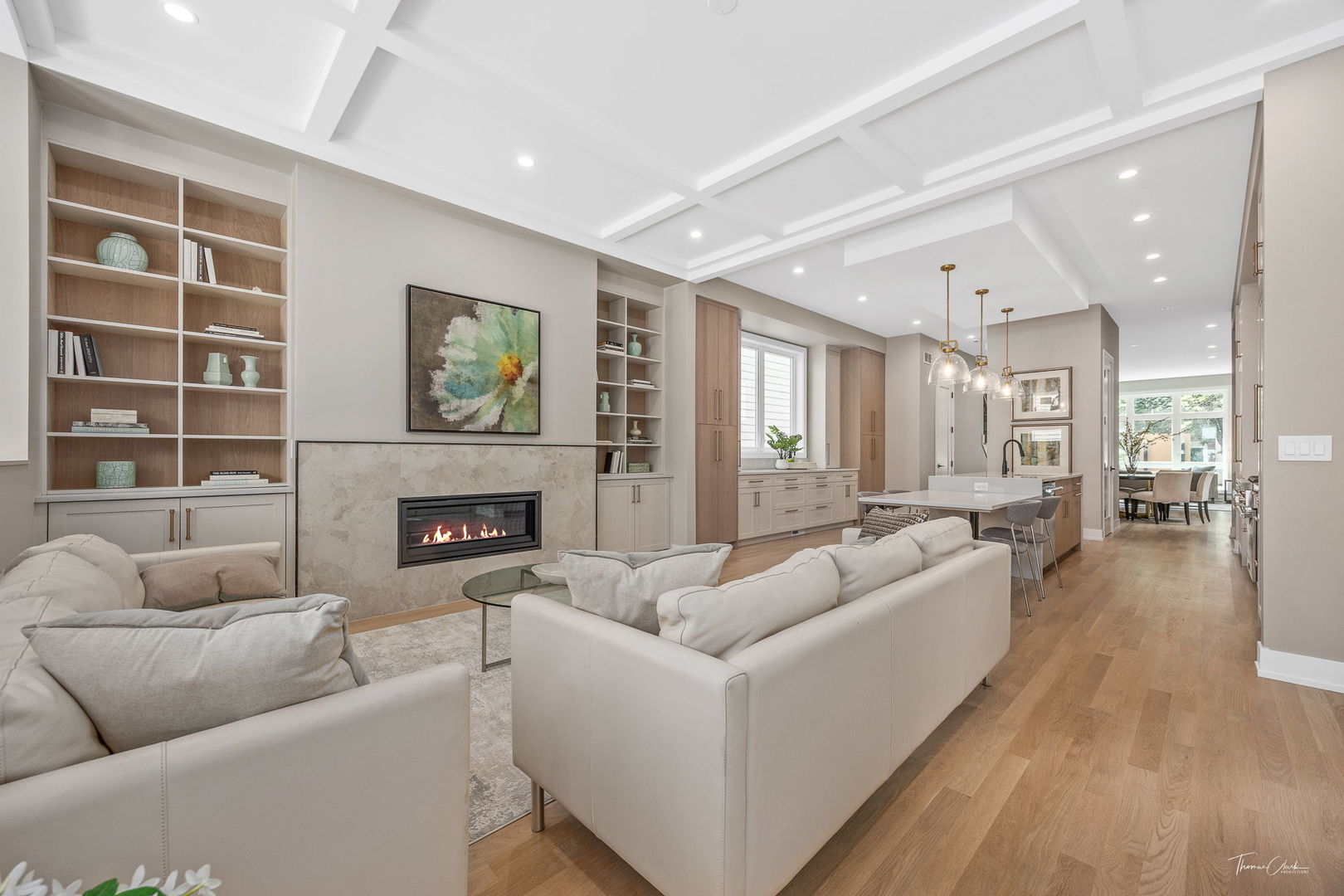 1642 W Wolfram Street Property Photo 13