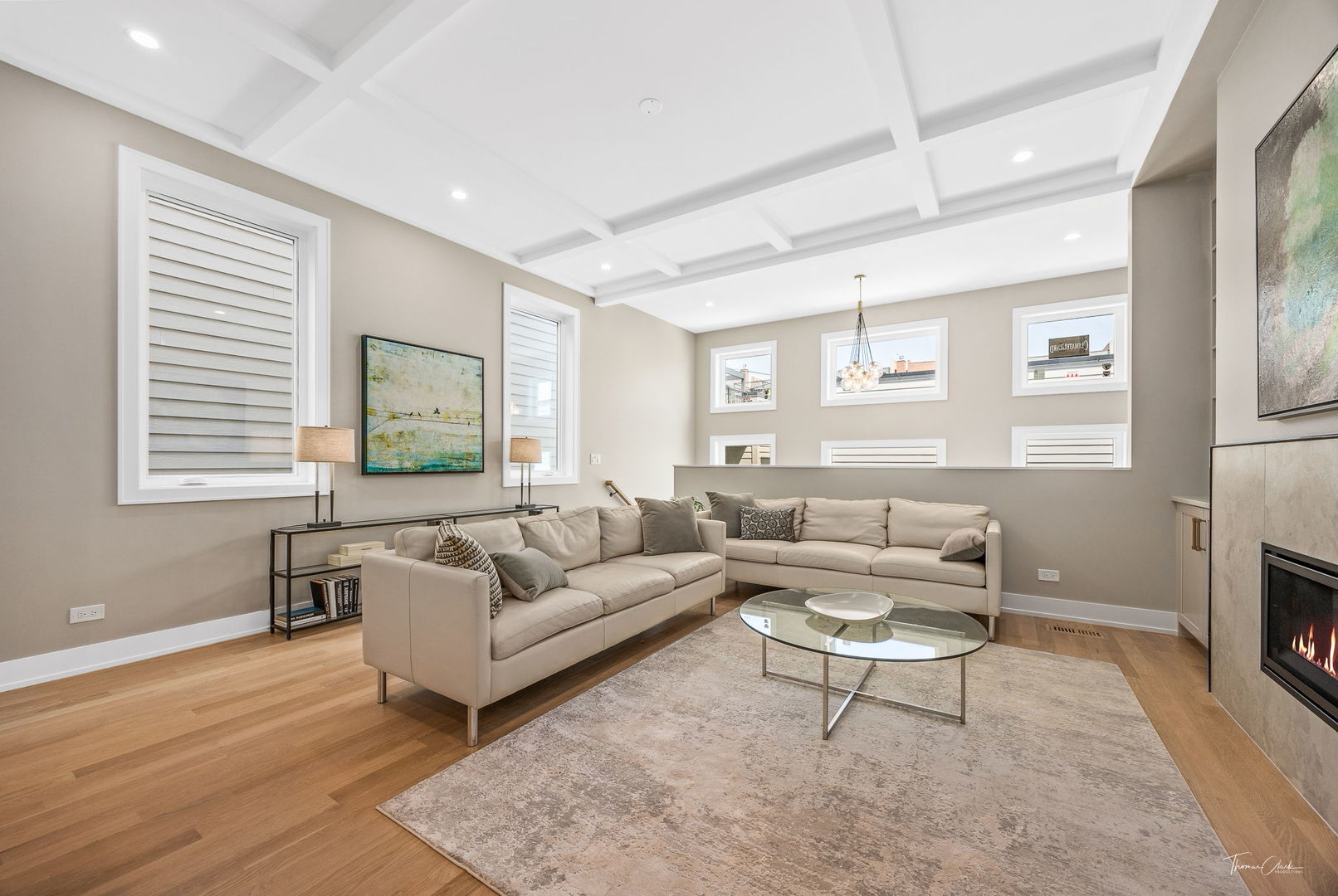 1642 W Wolfram Street Property Photo 14