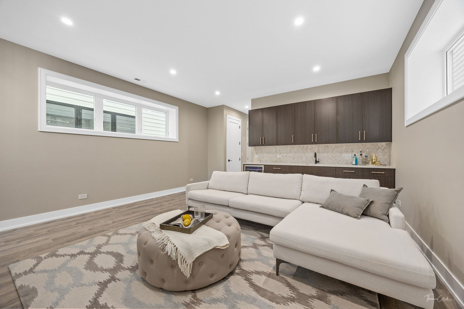 1642 W Wolfram Street Property Photo 17