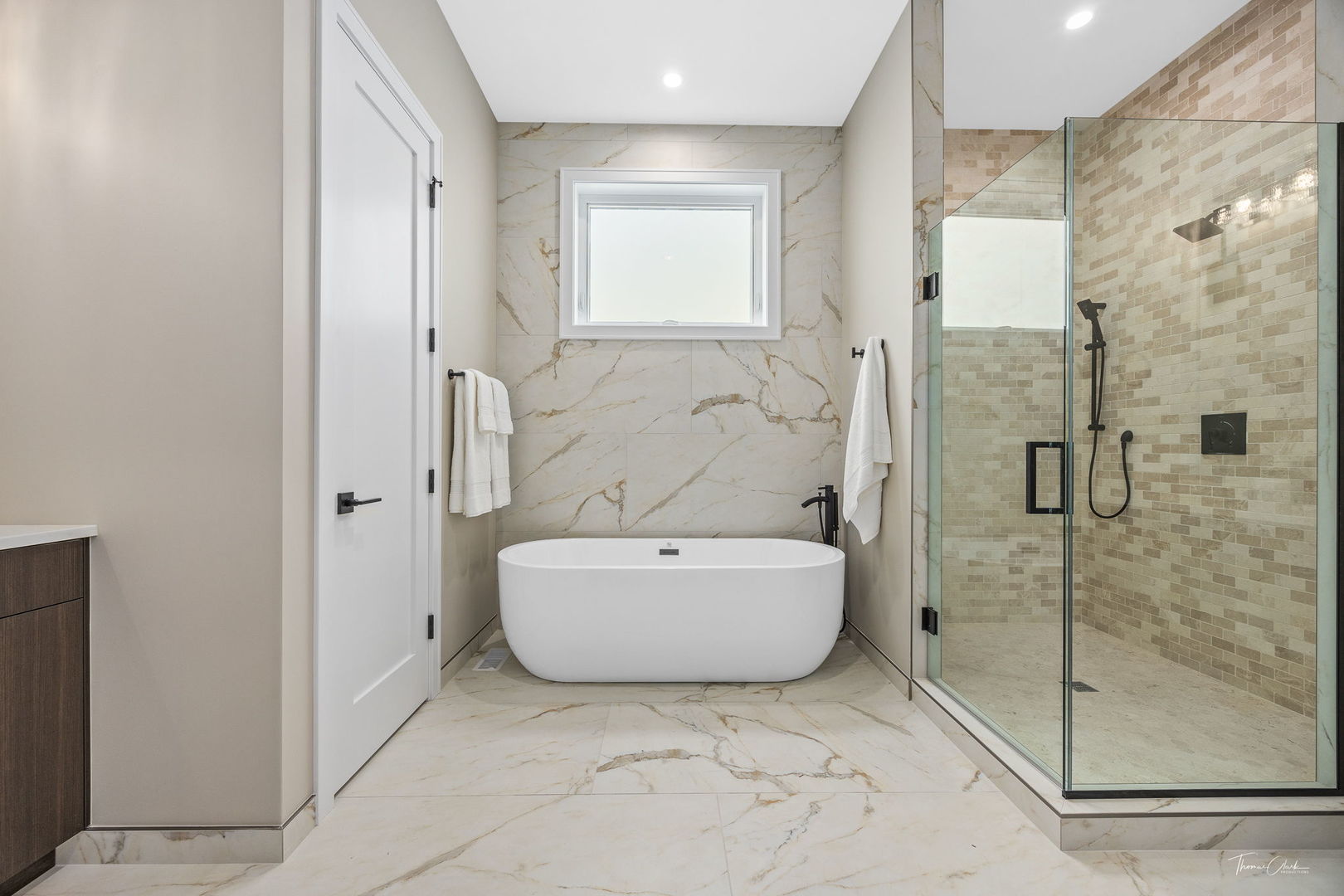 1642 W Wolfram Street Property Photo 24