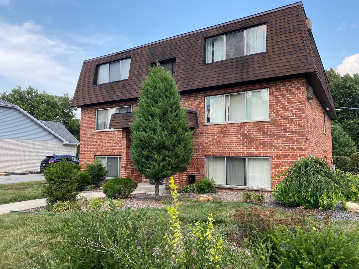 17812 Oak Park Avenue 1s Property Photo 1