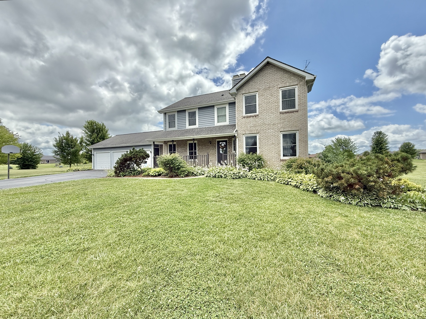5448 S Branch Court Property Photo 1