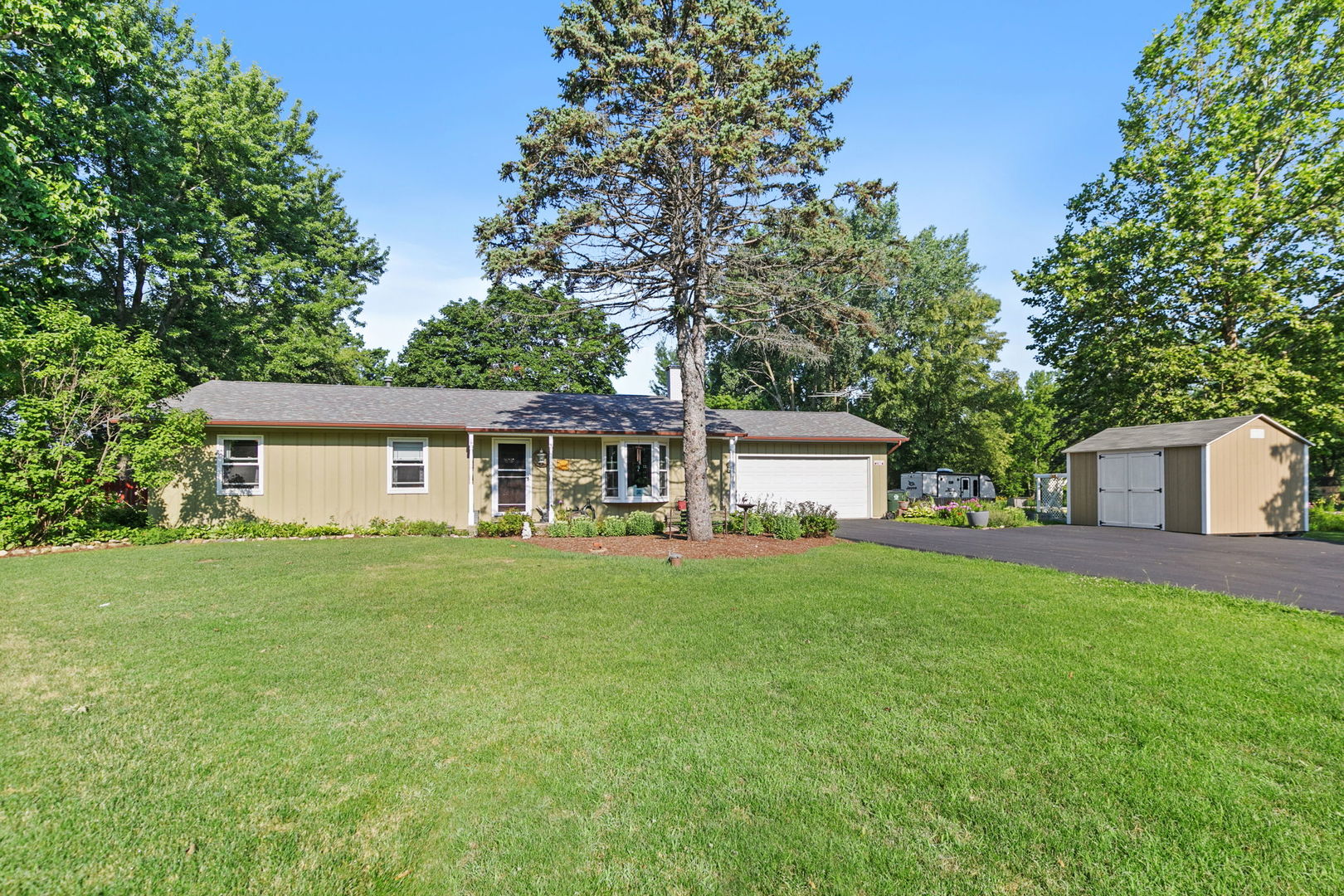 14n392 Coombs Road Property Photo 1
