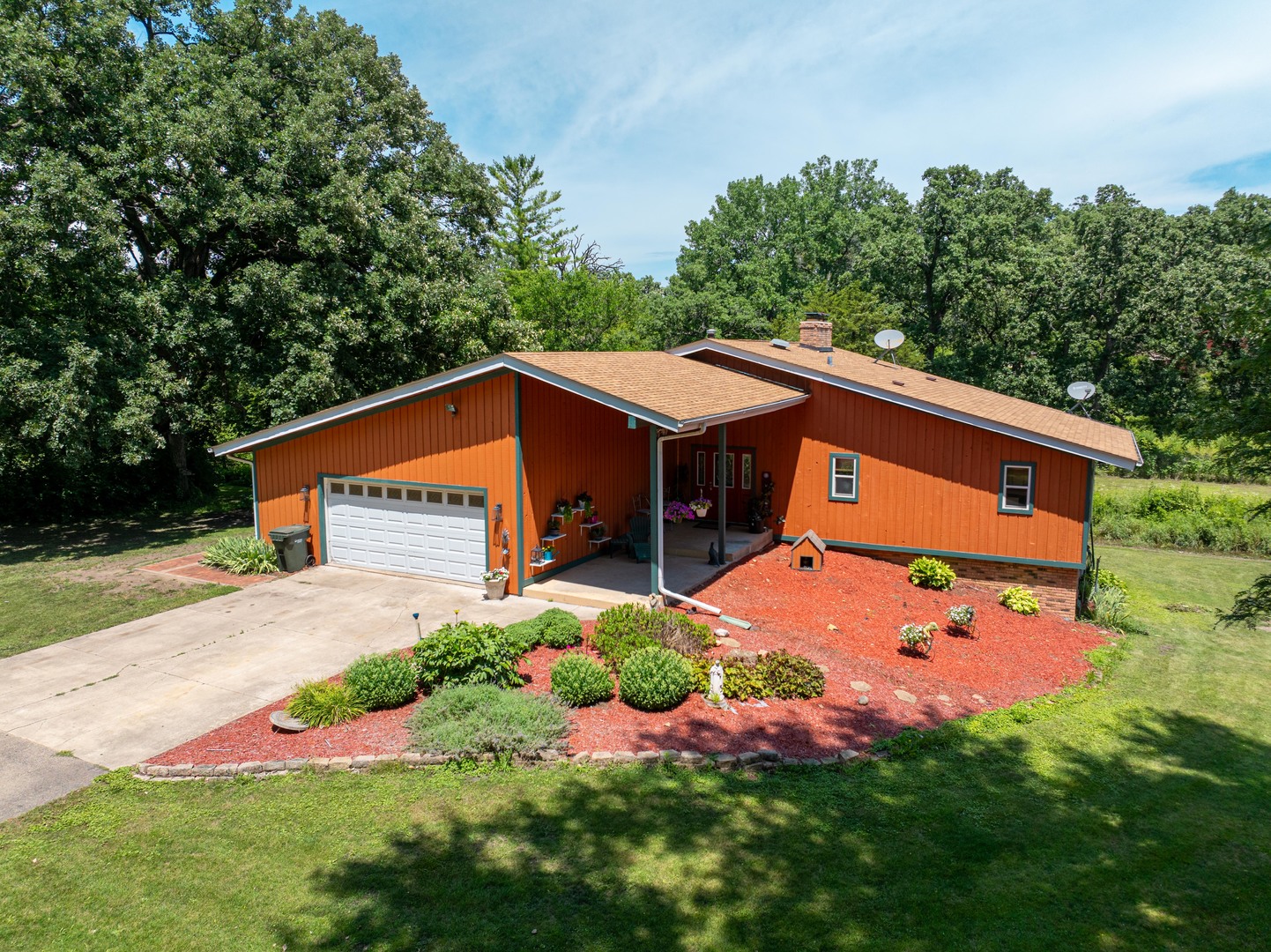 7502 Kishwaukee Road Property Photo 1