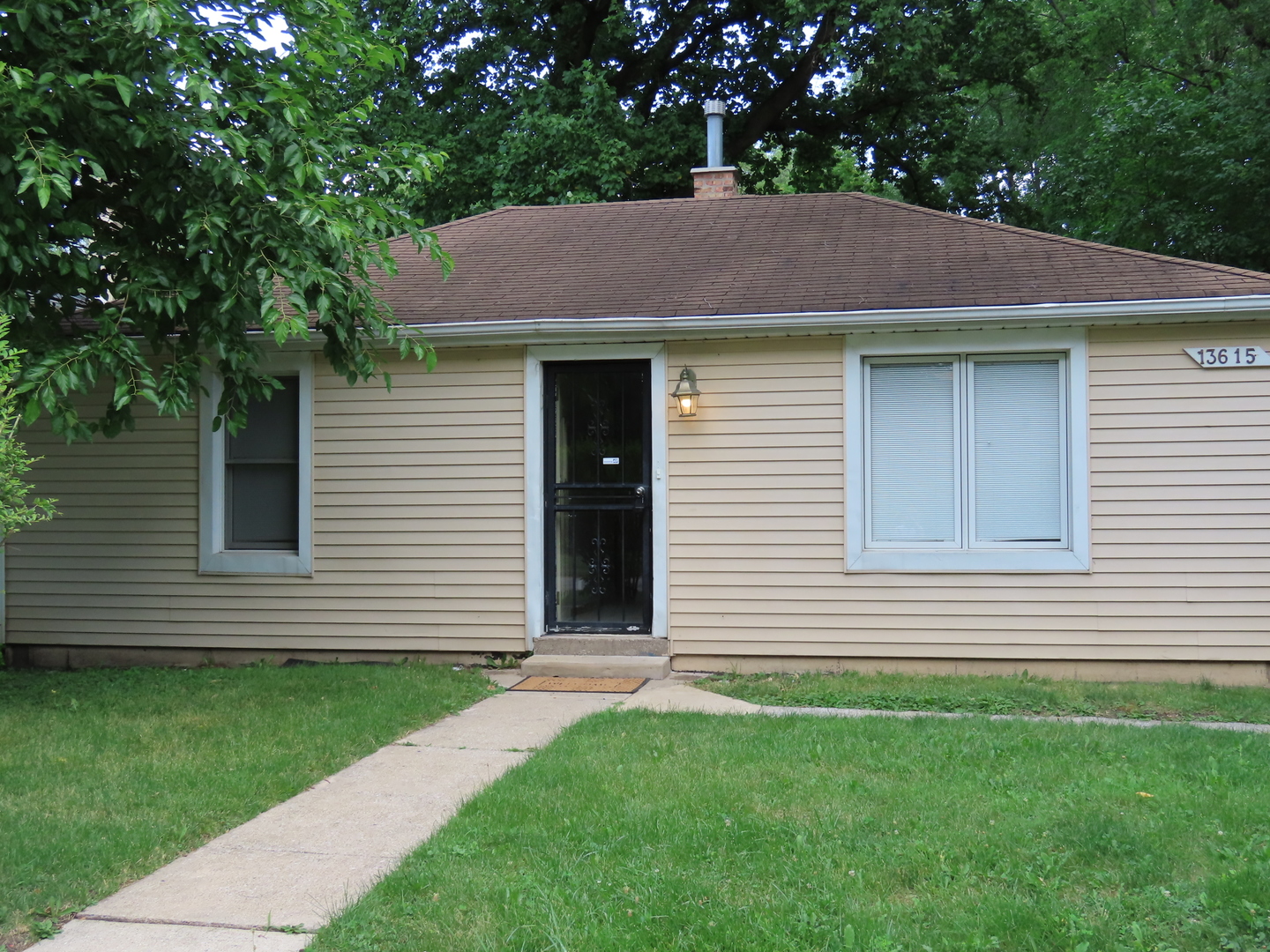 13615 Central Park Avenue Property Photo 1