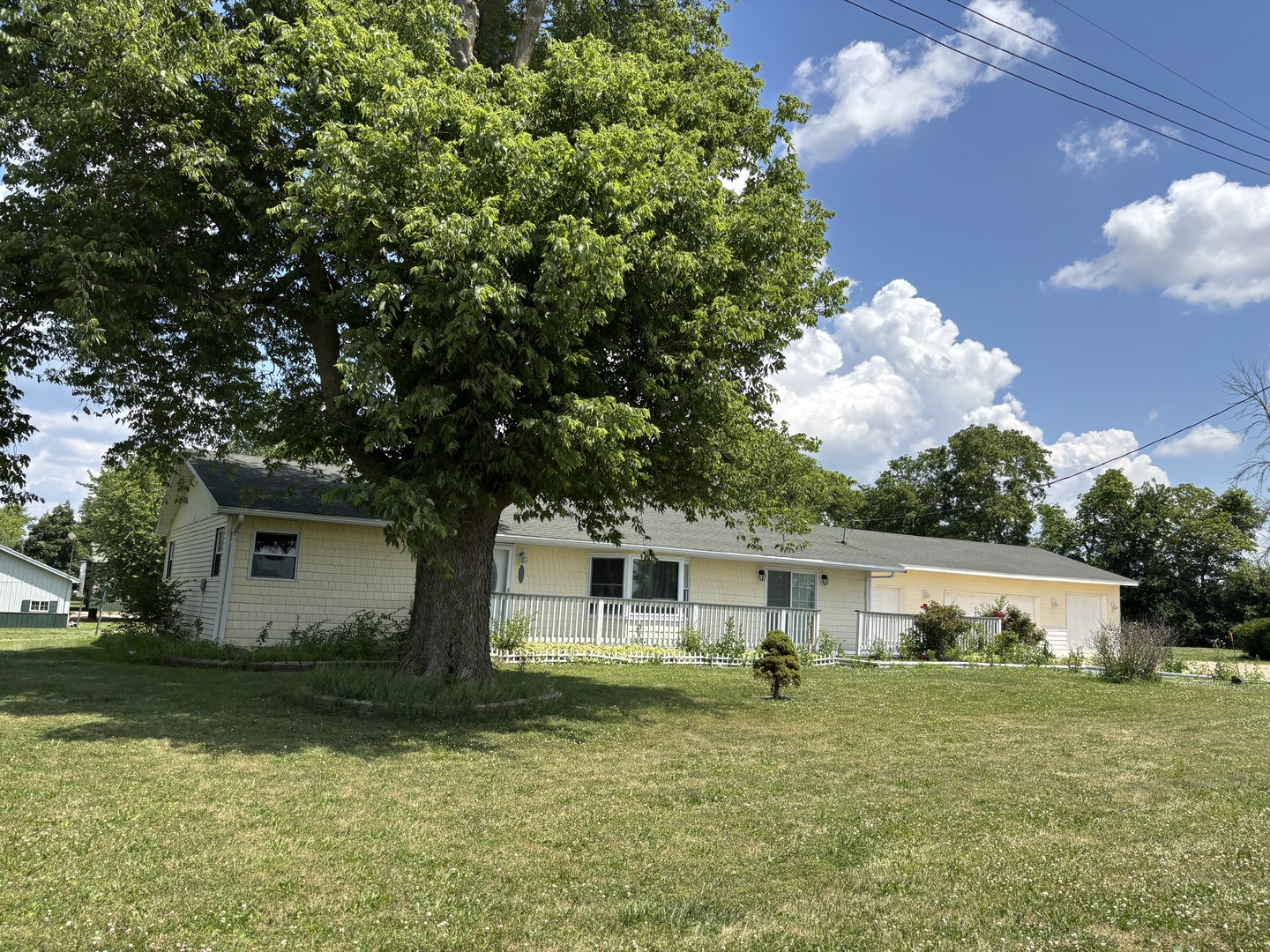 3667 Arthesia Street Property Photo 1