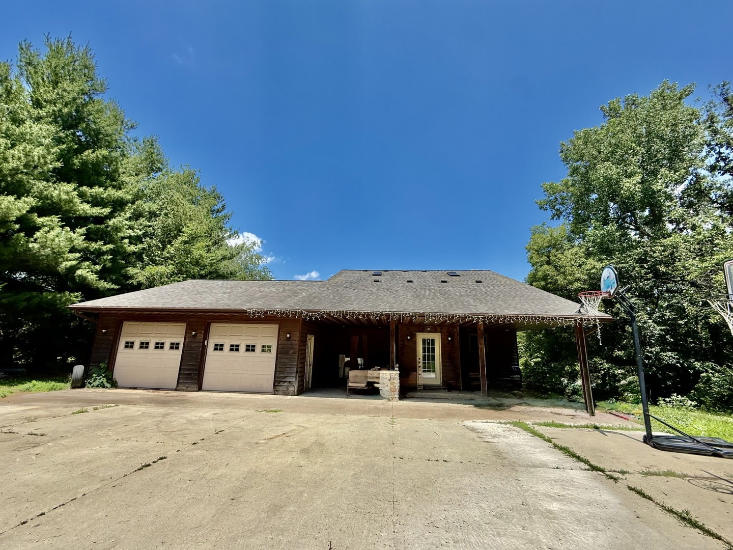 827 N 2199th Road Property Photo 1