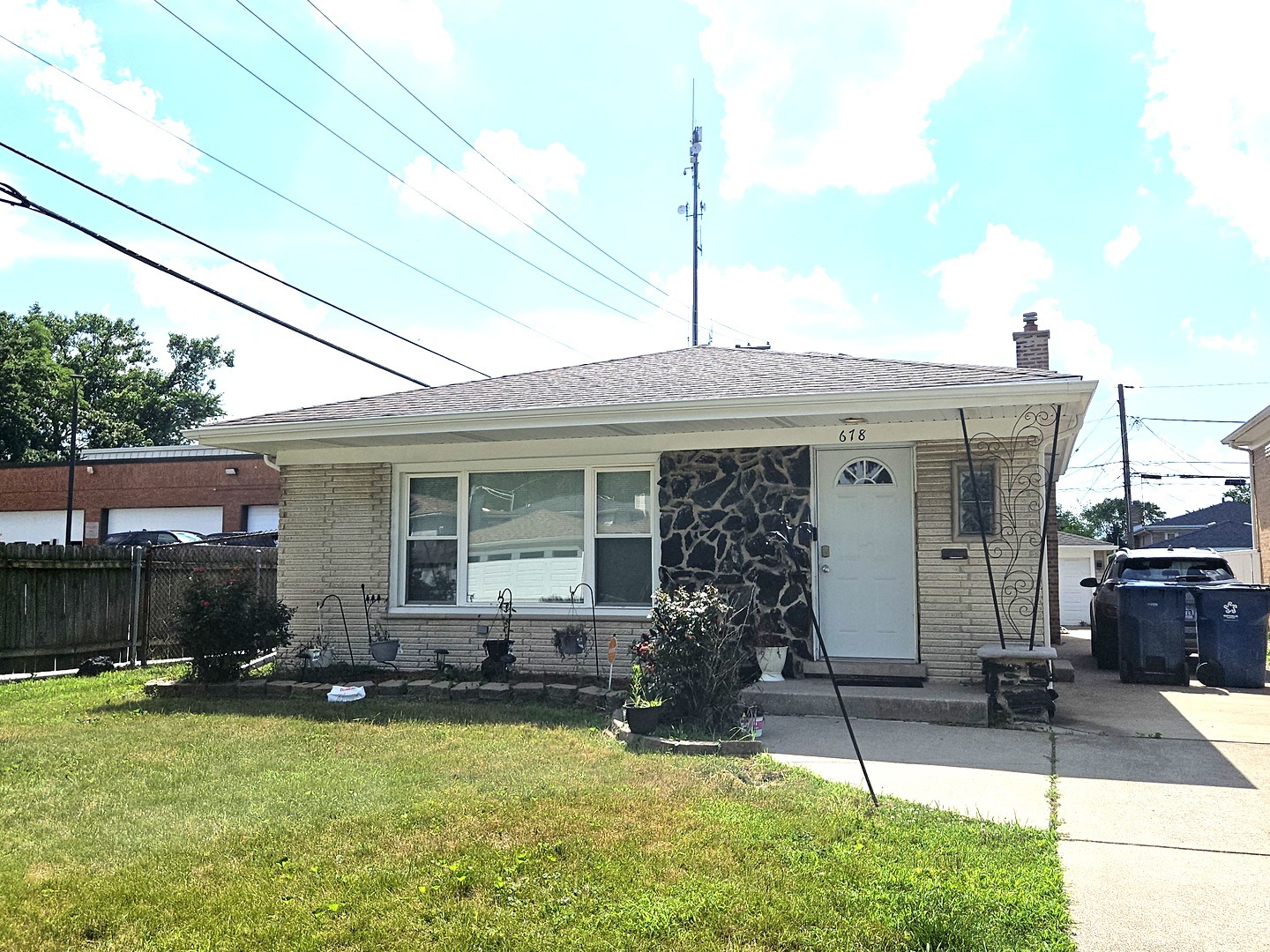 678 Muskegon Avenue Property Photo 1