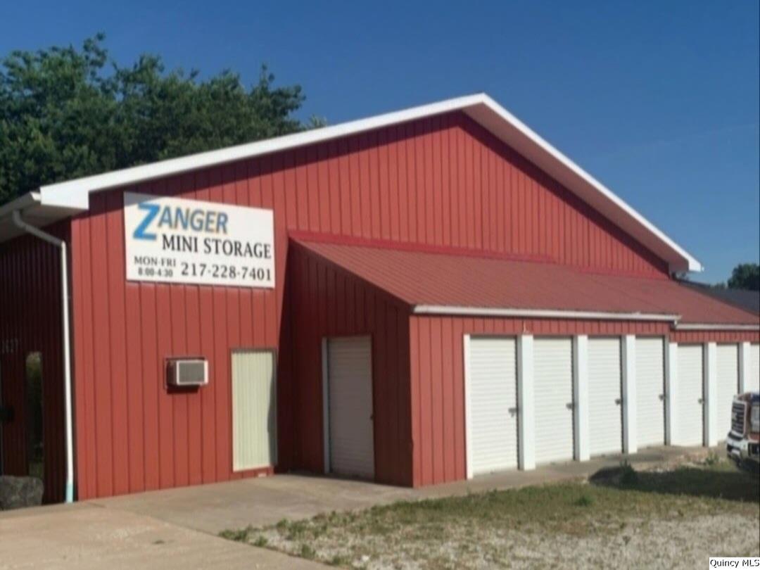 2627 Cedar Street Property Photo 1