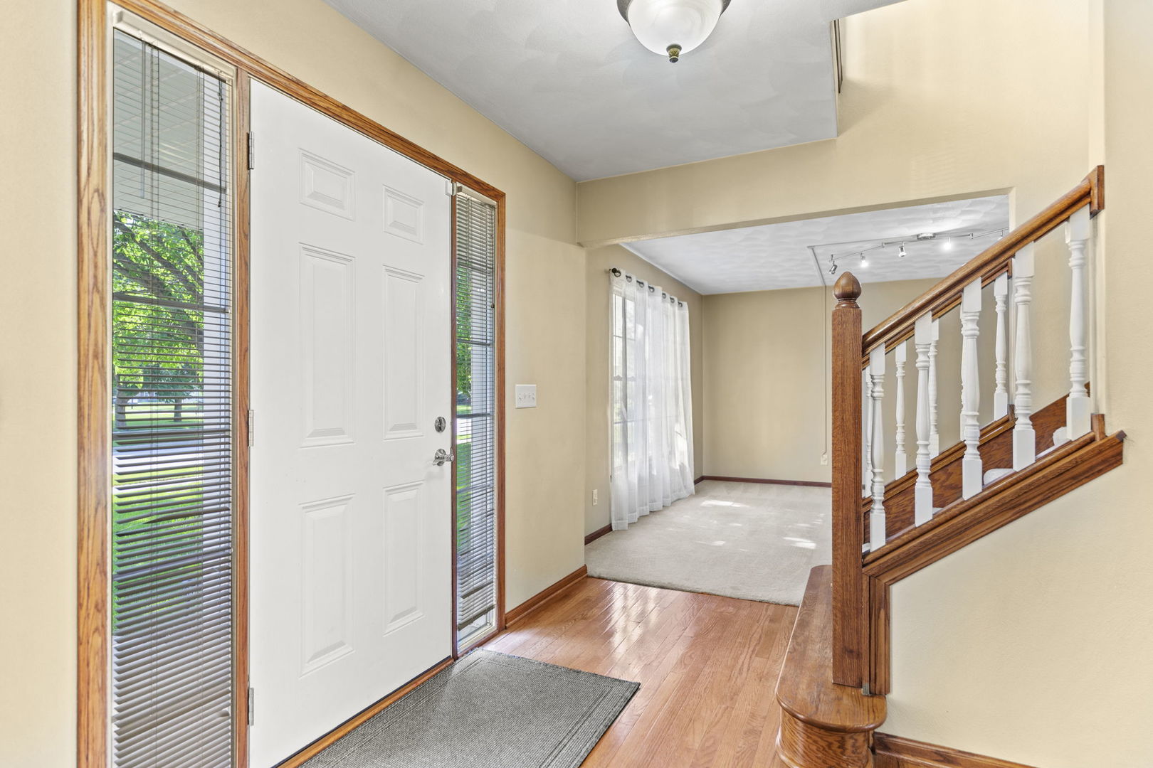 1920 Grandchester Place Property Photo 2