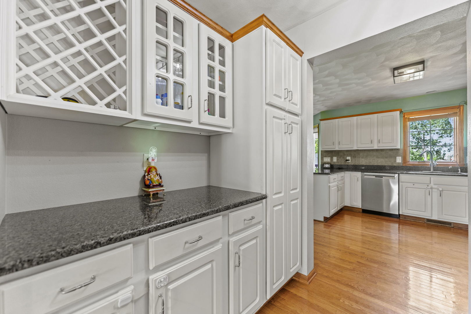 1920 Grandchester Place Property Photo 7