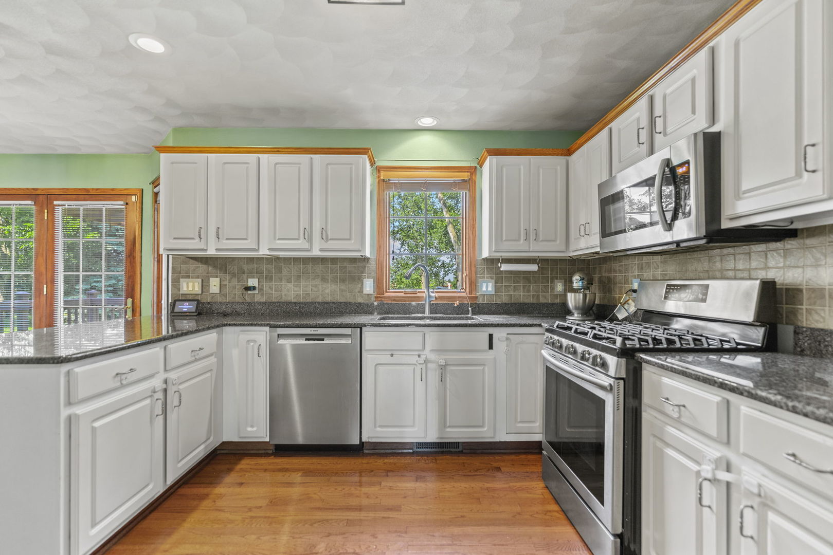 1920 Grandchester Place Property Photo 9