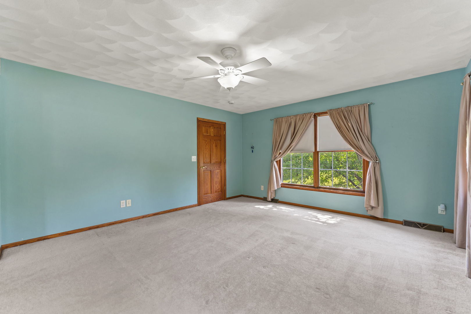 1920 Grandchester Place Property Photo 17