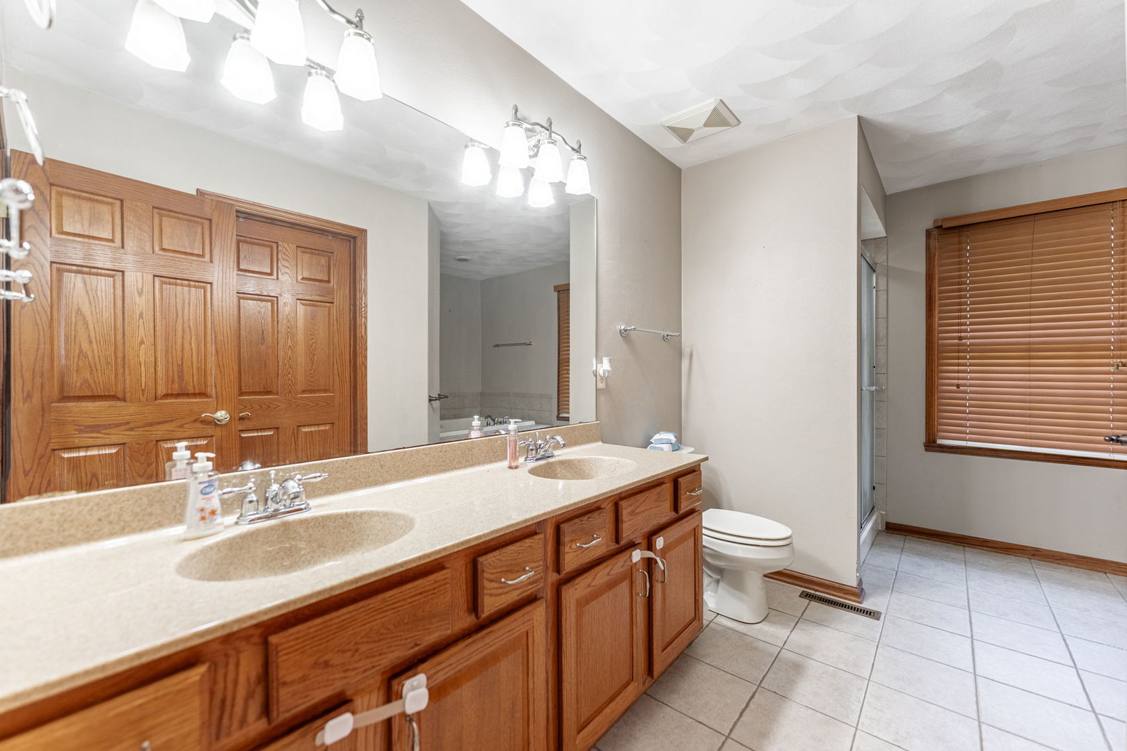 1920 Grandchester Place Property Photo 18