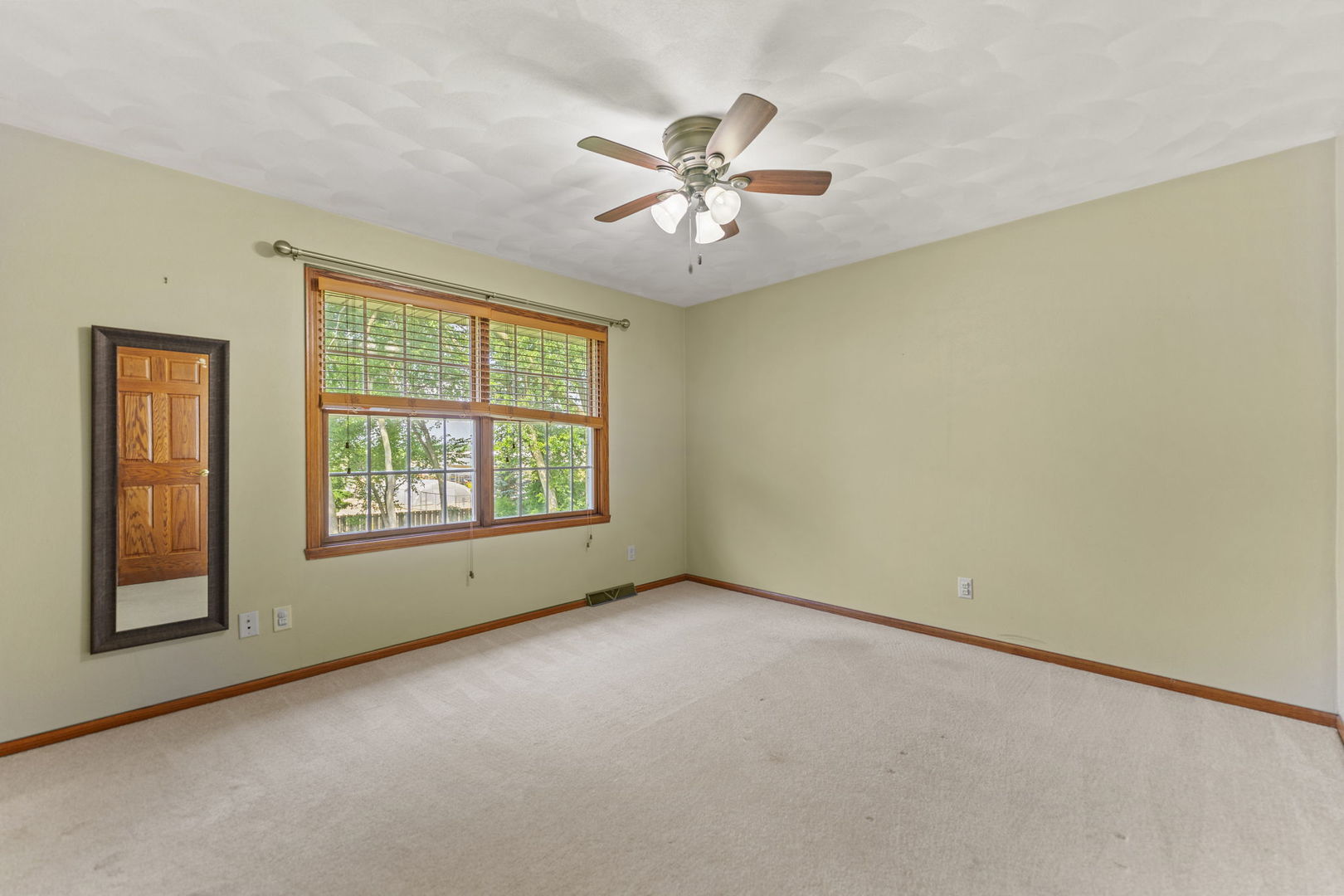 1920 Grandchester Place Property Photo 20