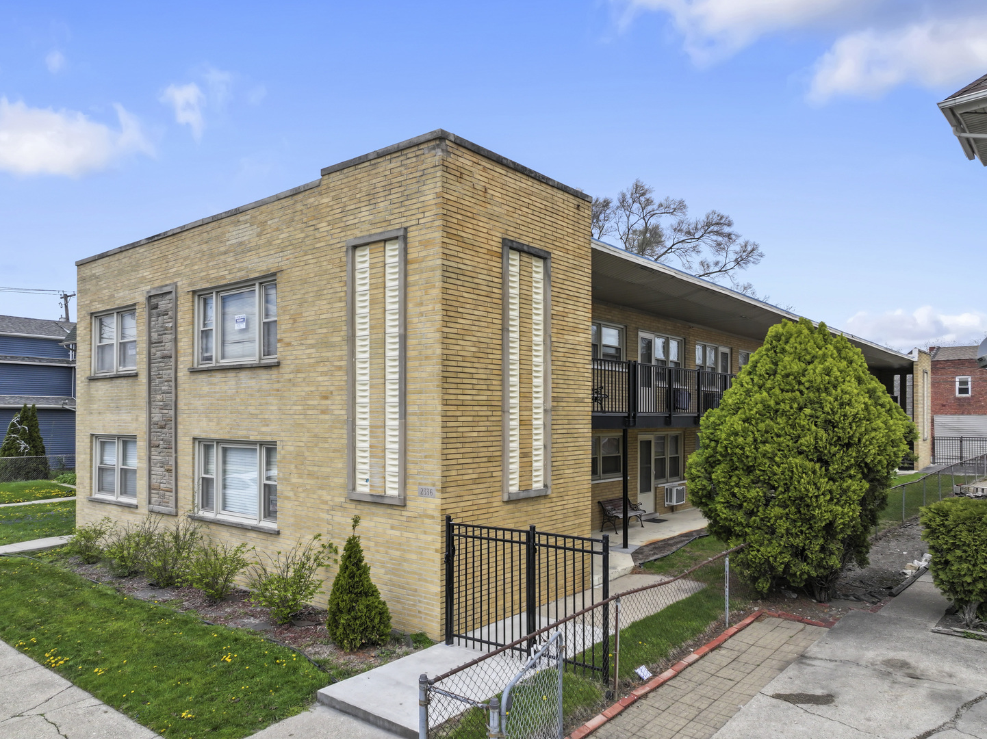 2336 Union Street 3 Property Photo 1