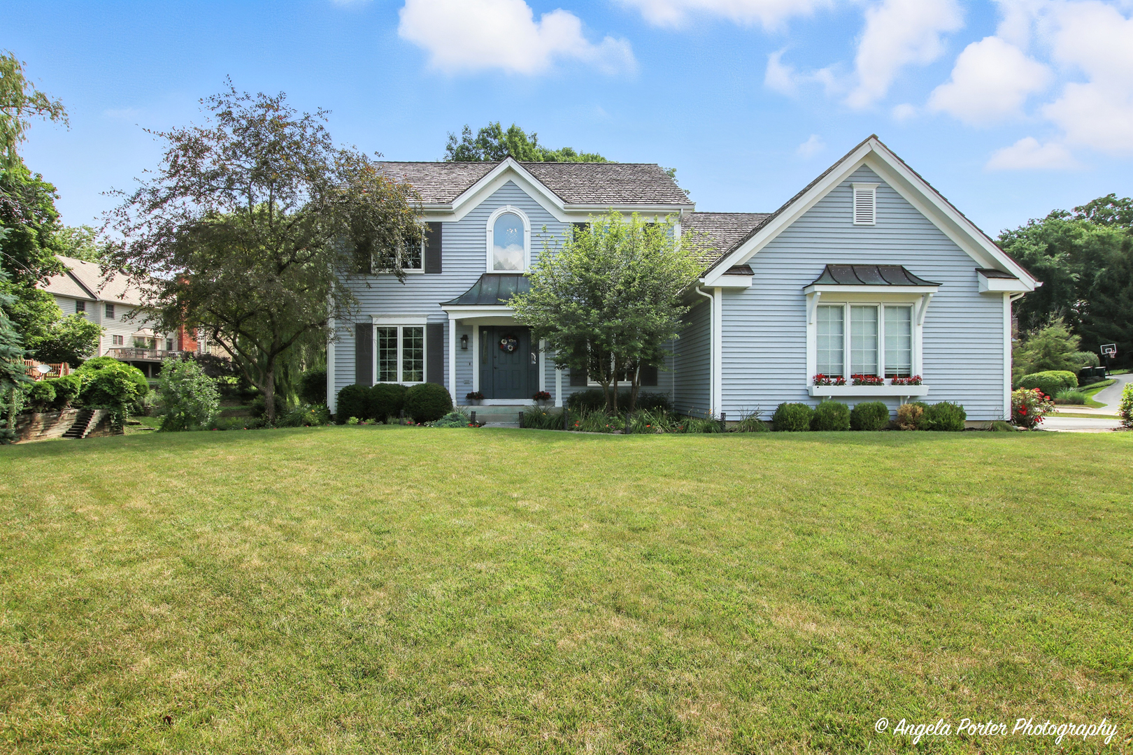 2598 Dover Court Property Photo 1