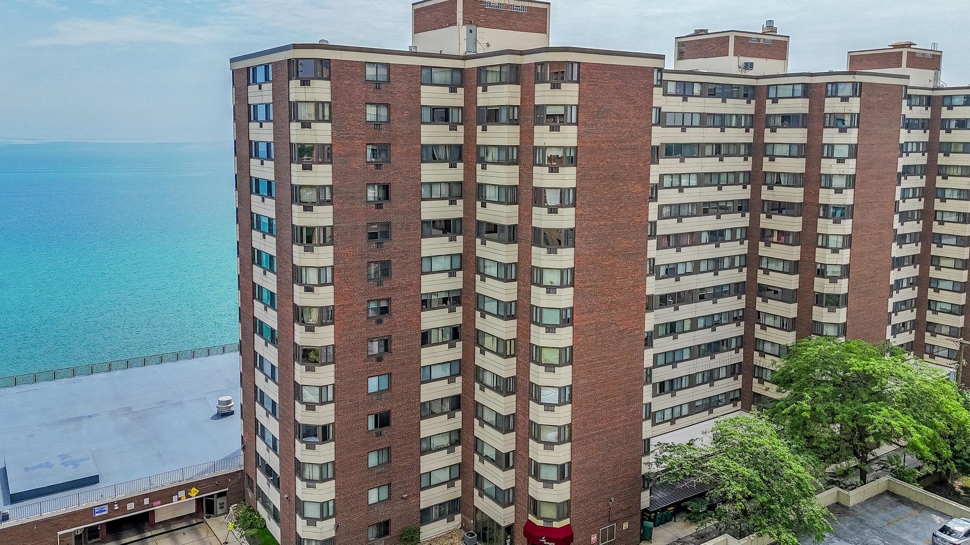 7337 S South Shore Drive 326 Property Photo 1