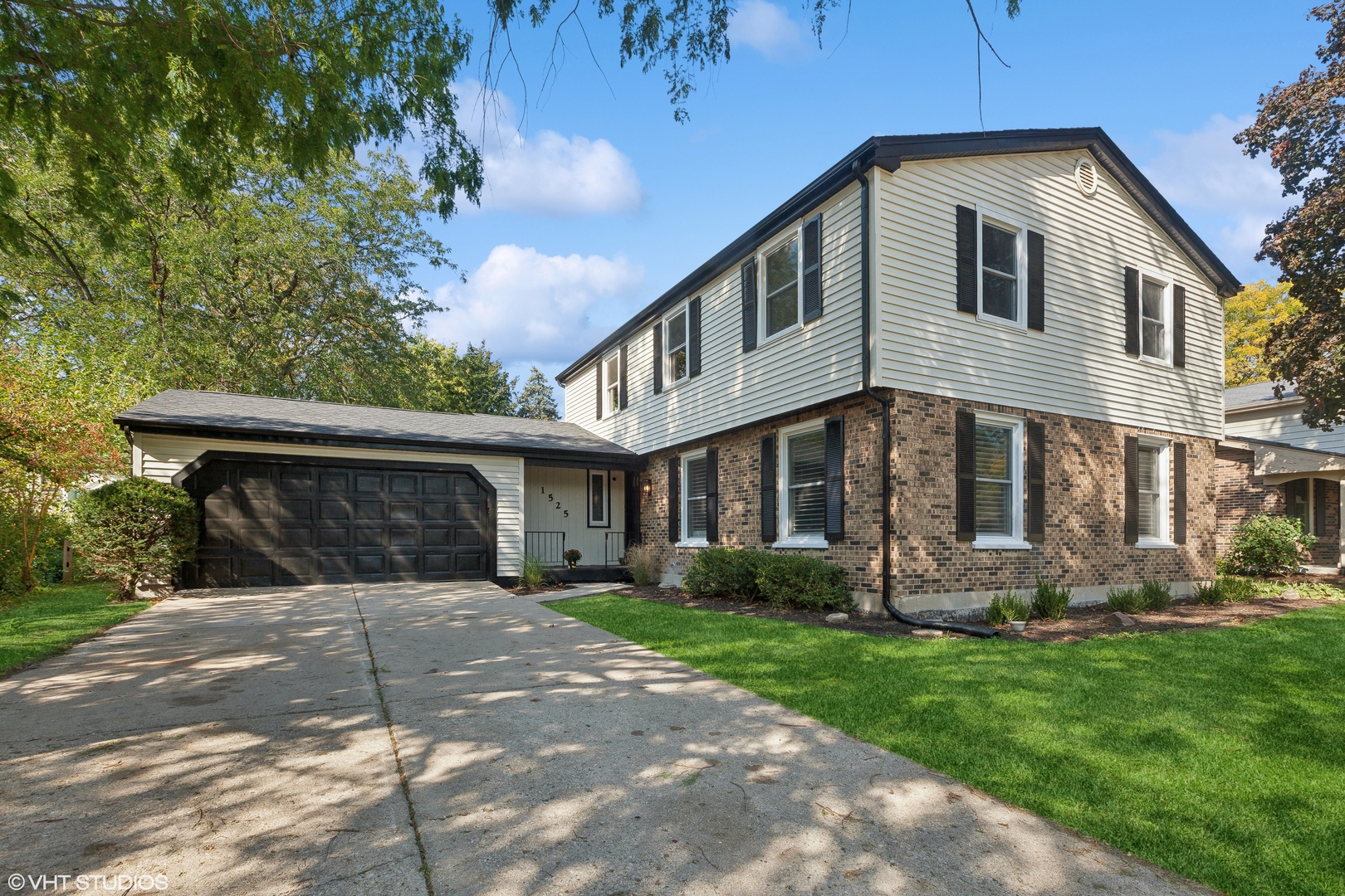 1525 CHICKASAW Drive Property Photo 1