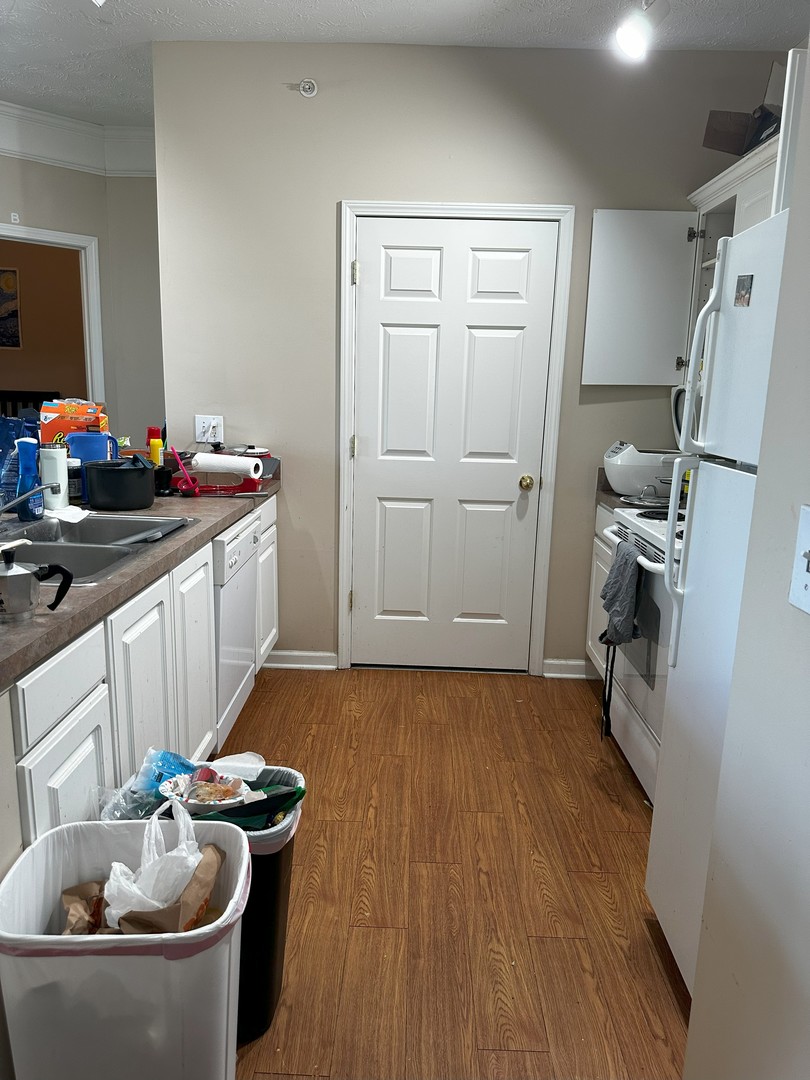 1901 N Lincoln Avenue 205 Property Photo 8
