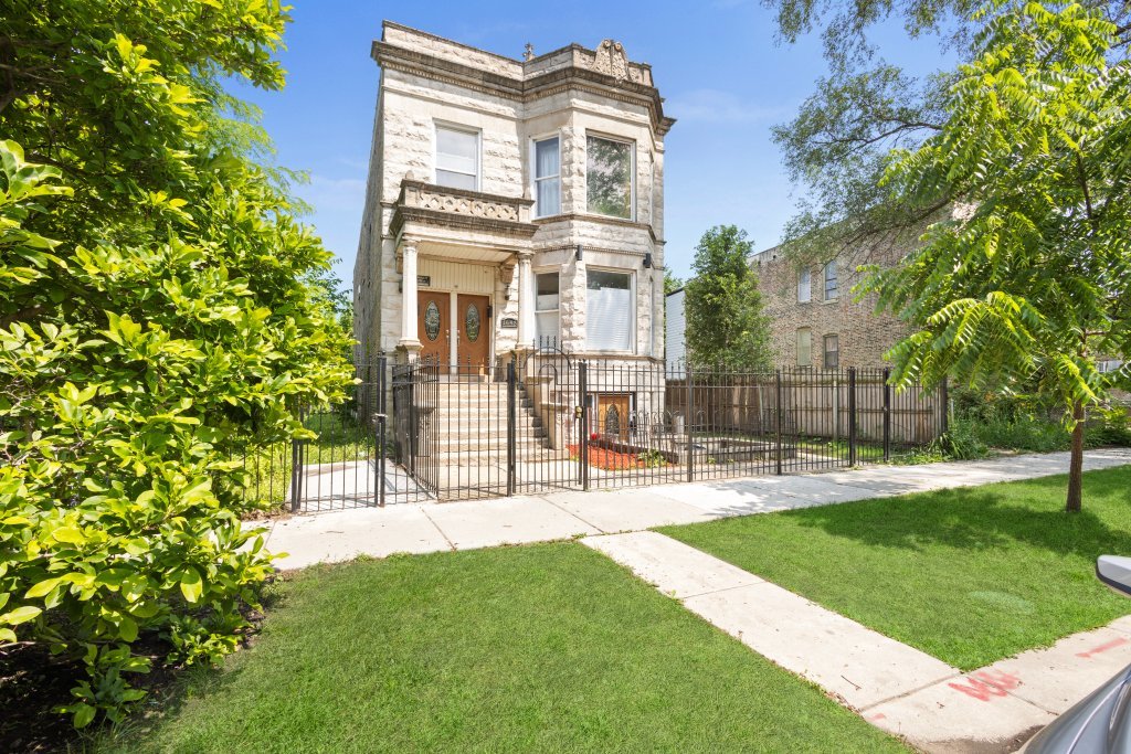1643 S Millard Avenue Property Photo 1