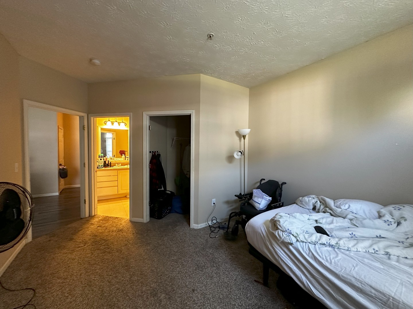 1905 N Lincoln Avenue 118 Property Photo 5