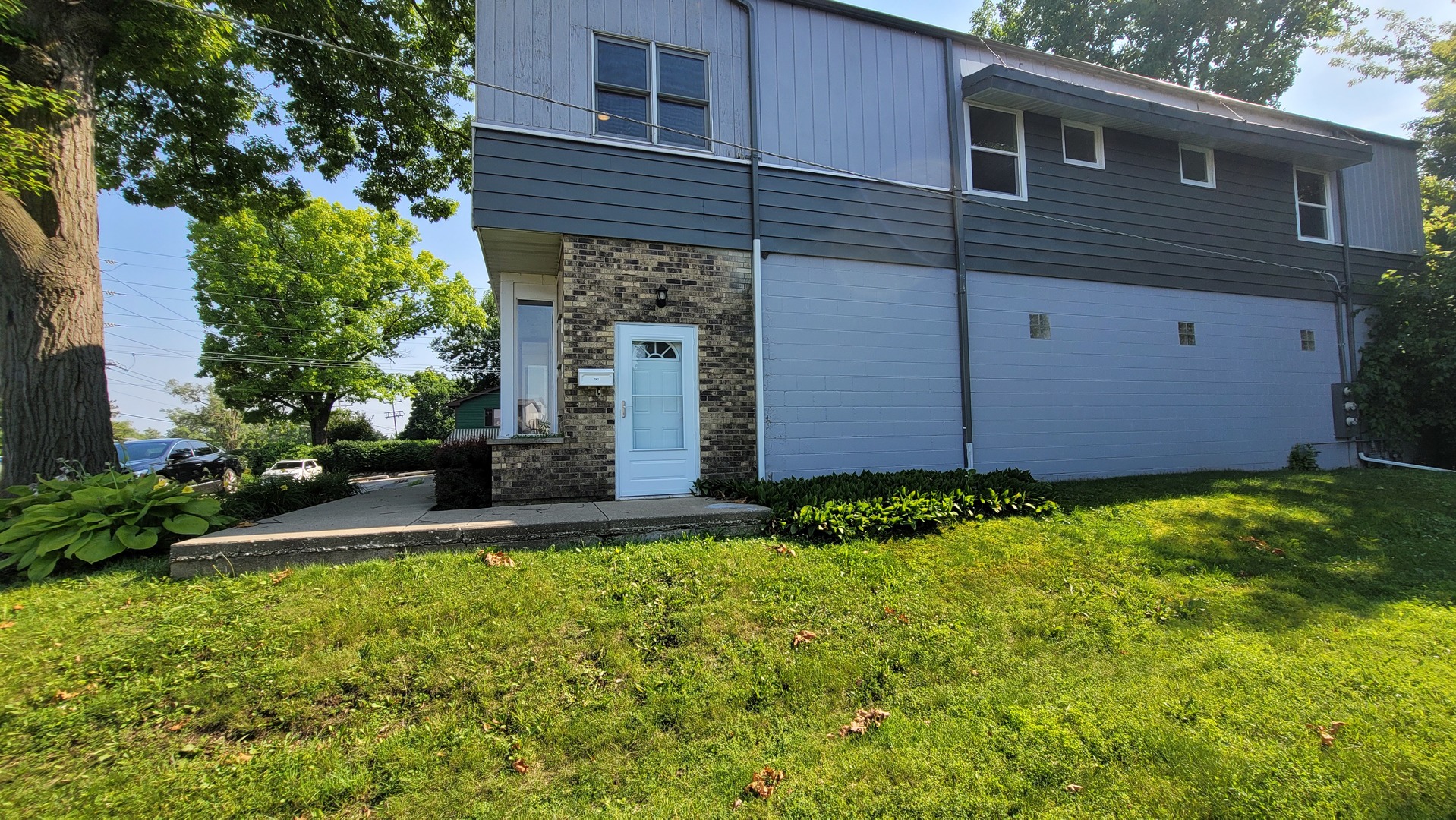 792 N Barron Boulevard 792