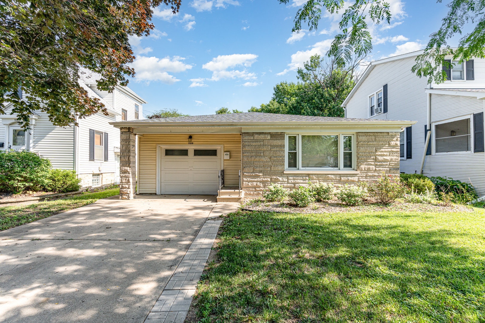 1109 Taylor Street Property Photo 1