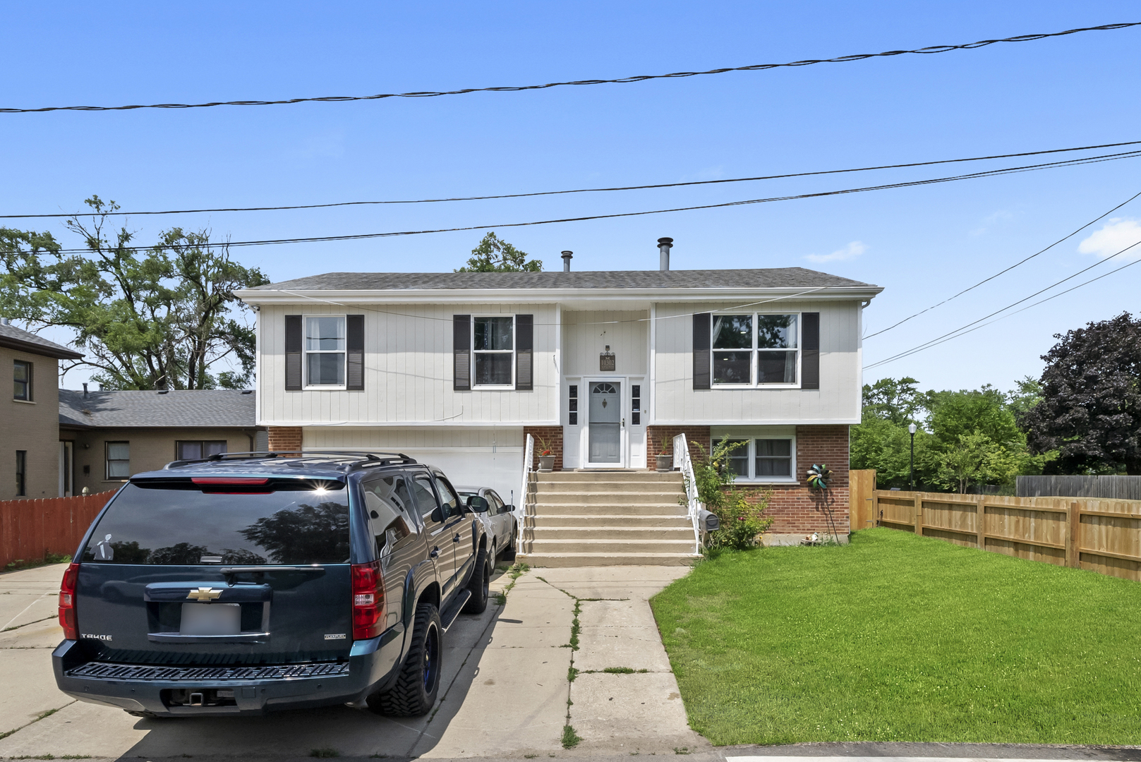 10302 W Palmer Avenue Property Photo 1