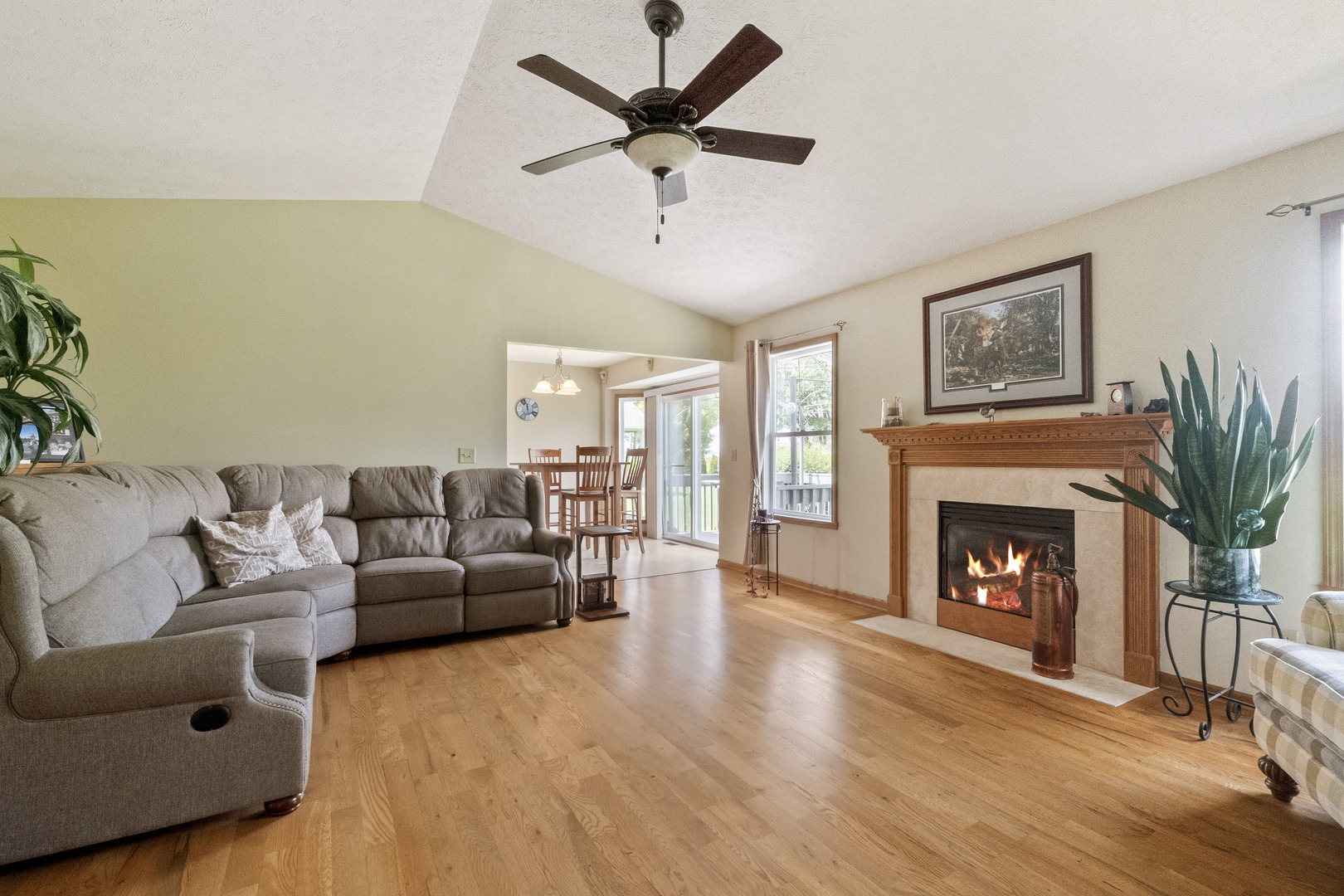 3810 Foxglove Lane Property Photo 4