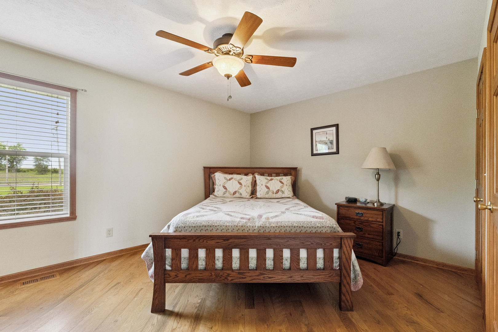 3810 Foxglove Lane Property Photo 12