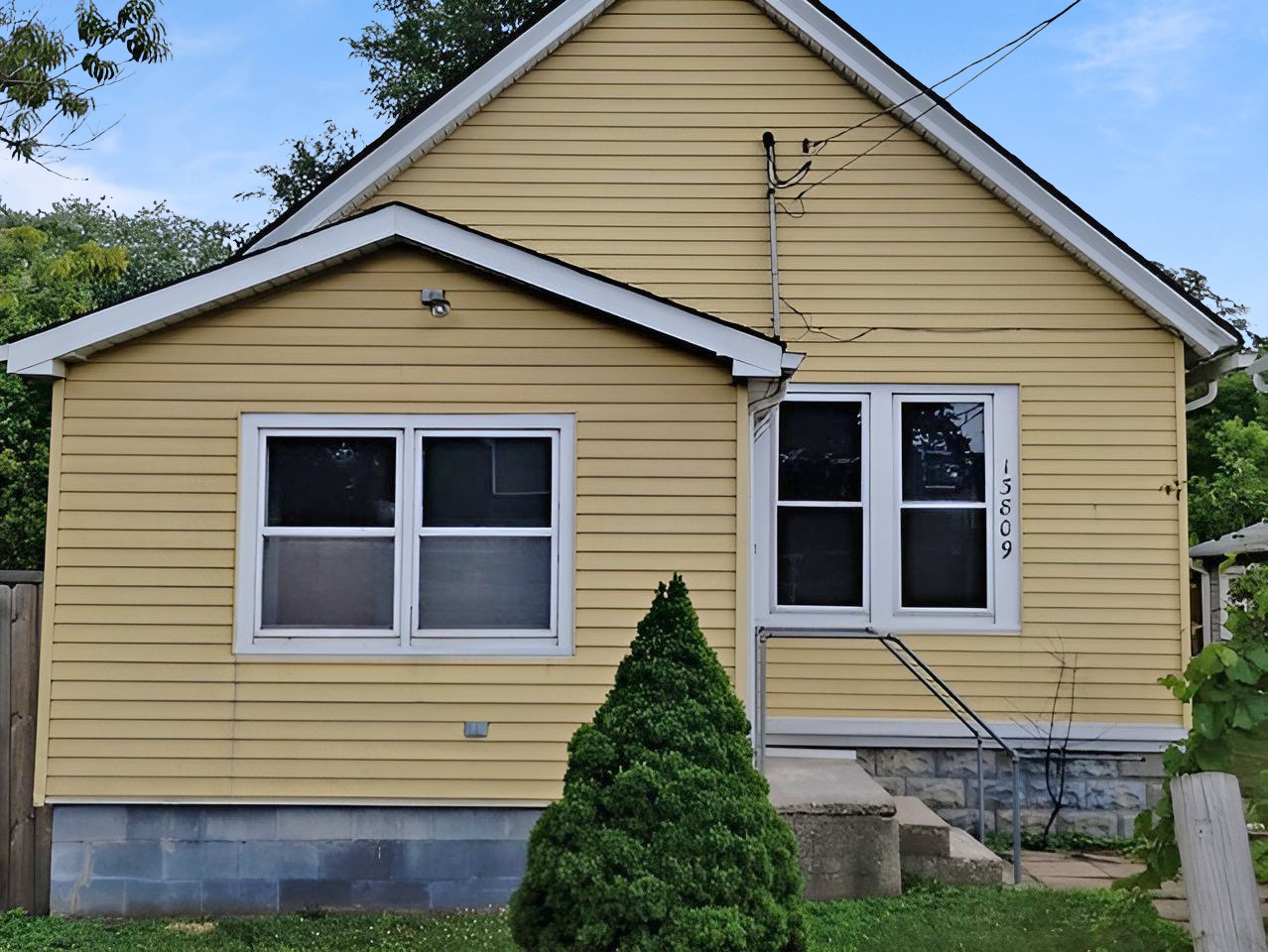 13809 Seeley Avenue Property Photo 1