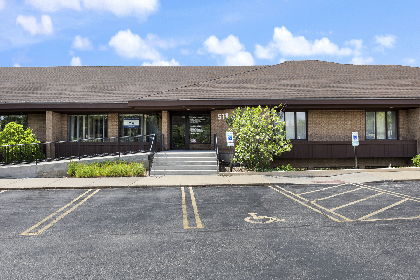 511 Thornhill Drive C Property Photo 1