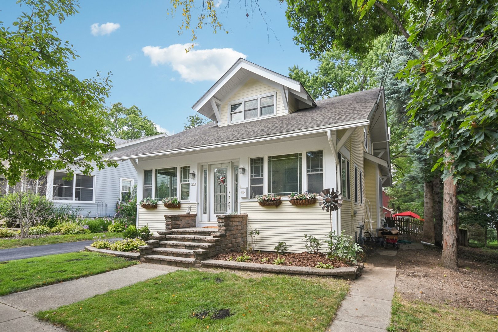 325 Morton Street Property Photo 1