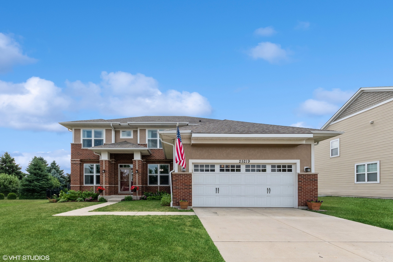 25219 Bay Tree Circle Property Photo 1