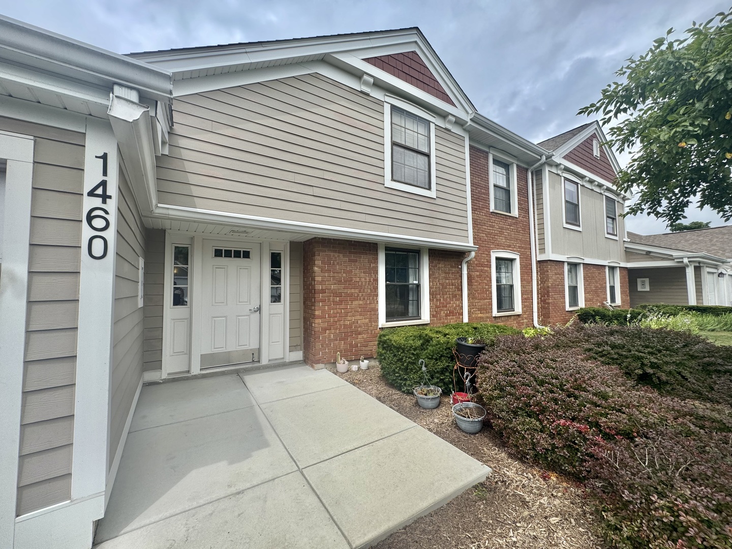 1460 Seven Pines Road 2a Property Photo 1