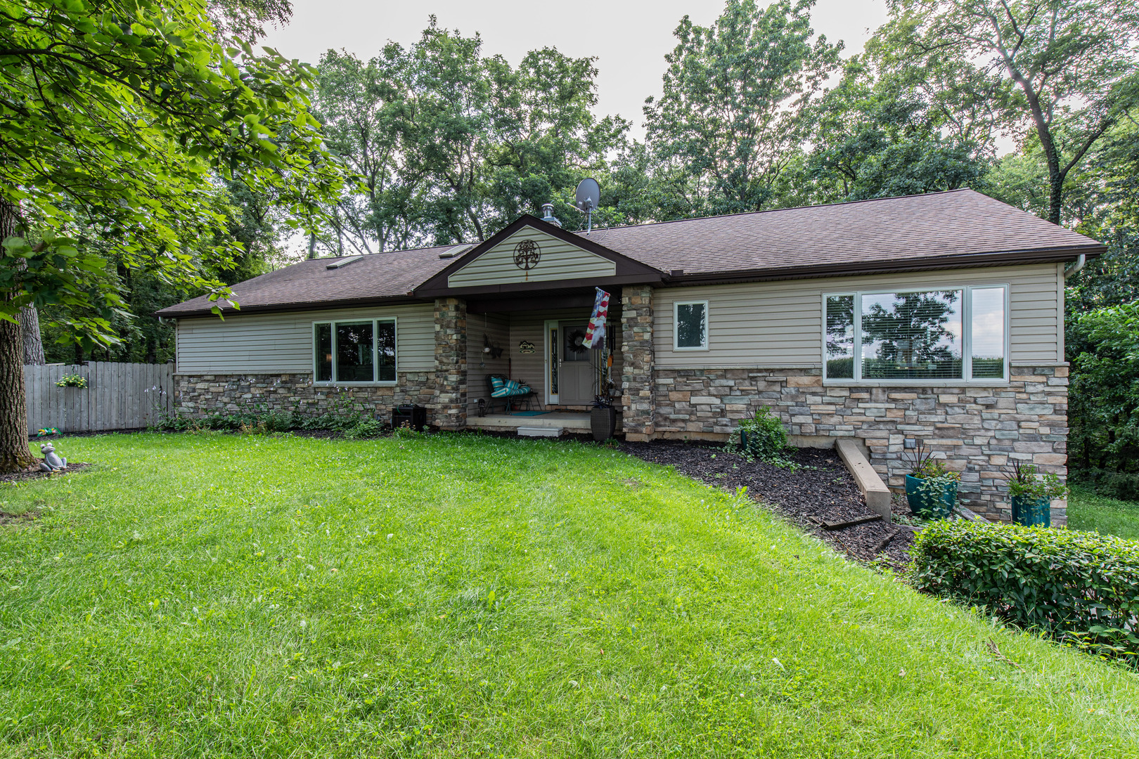 13437 1675 East Street Property Photo 1
