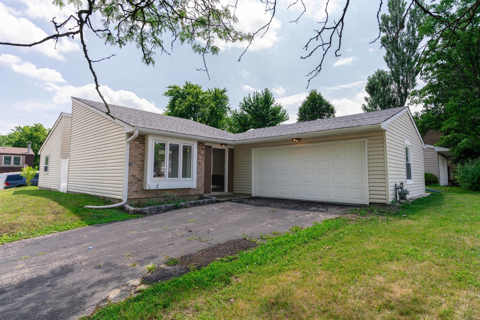 129 Highbury Drive Property Photo 1