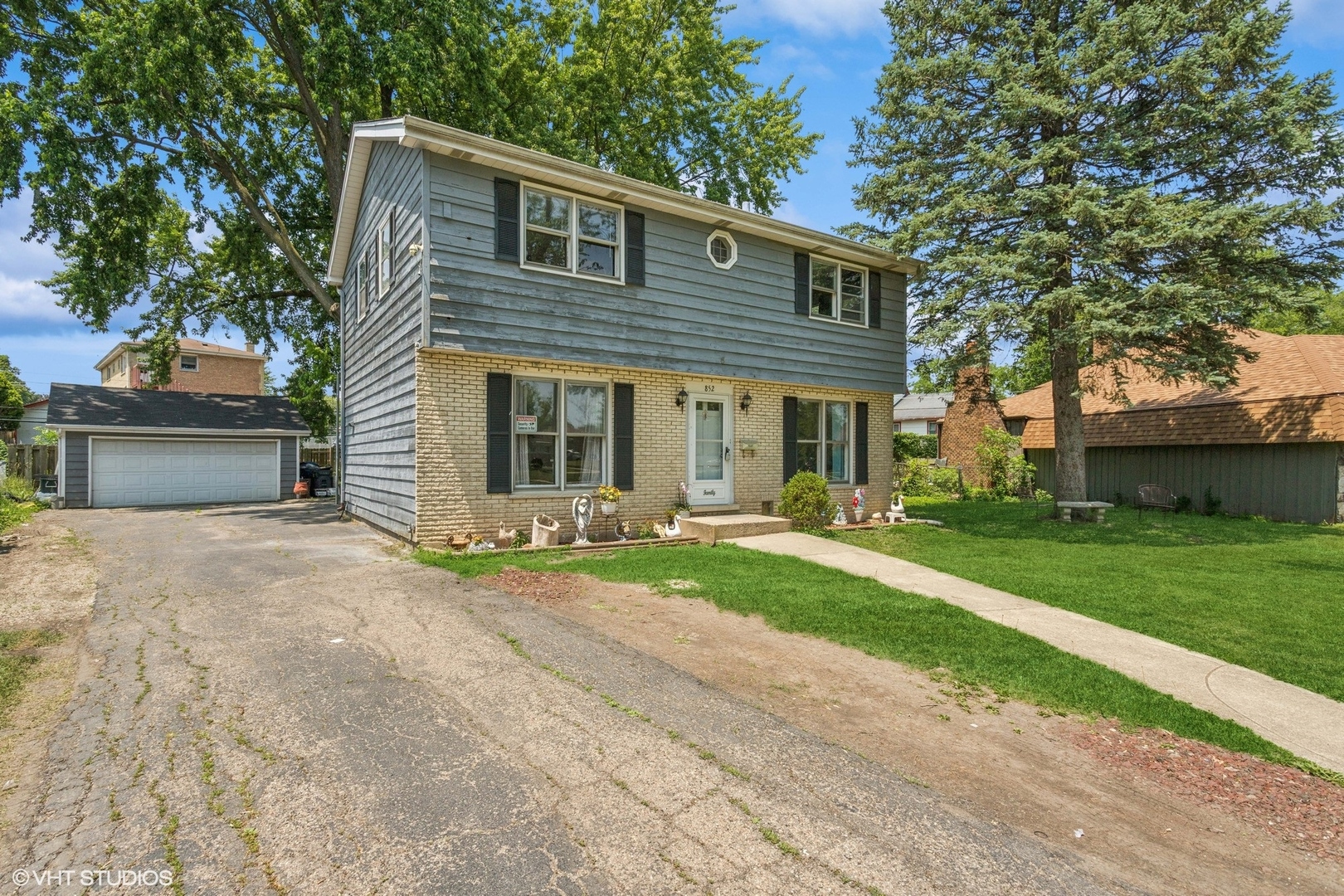 852 Pamela Dr