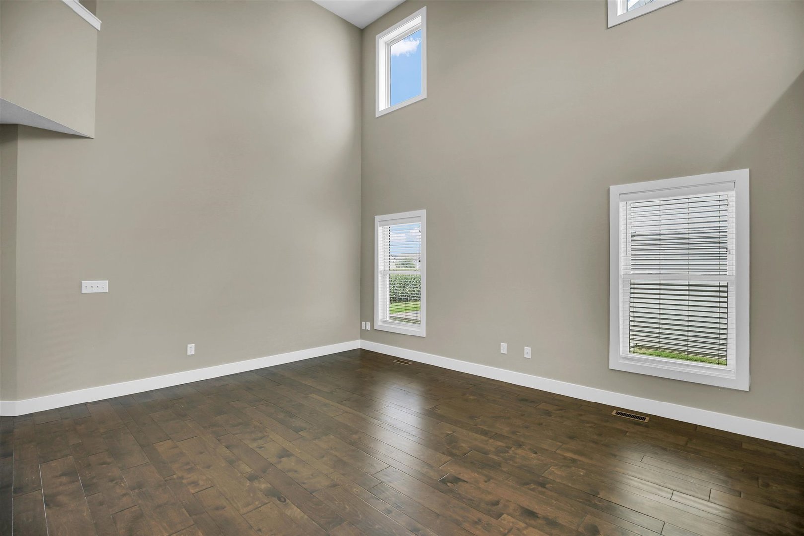 5008 Emmas Way Property Photo 9