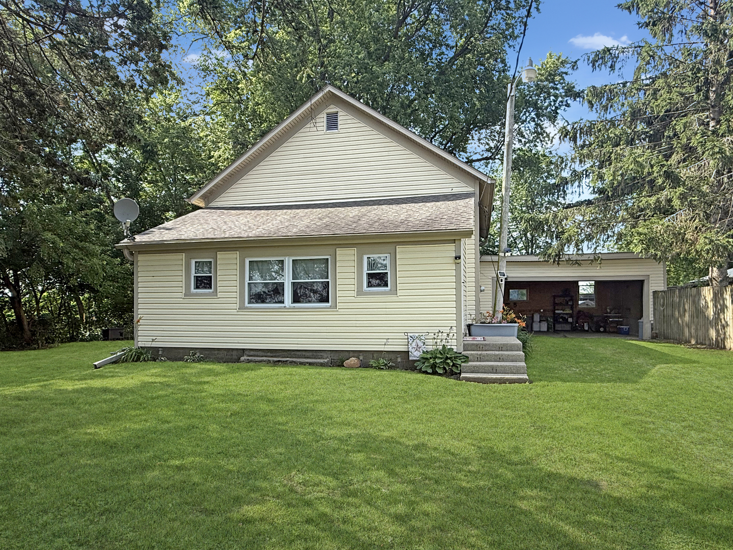 5843 W Stephenson Street Road Property Photo 1