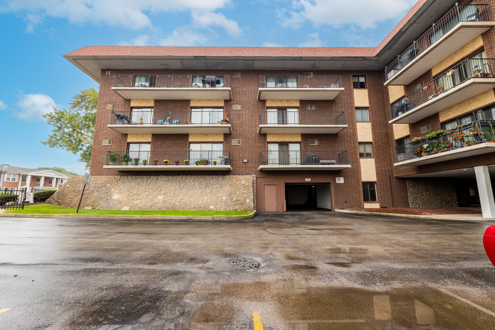 9540 Mayfield Avenue 312s Property Photo 1