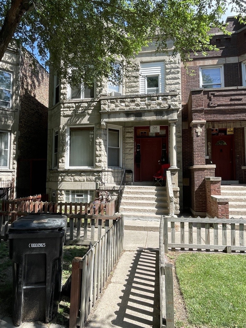 2724 W Flournoy Street Property Photo 1