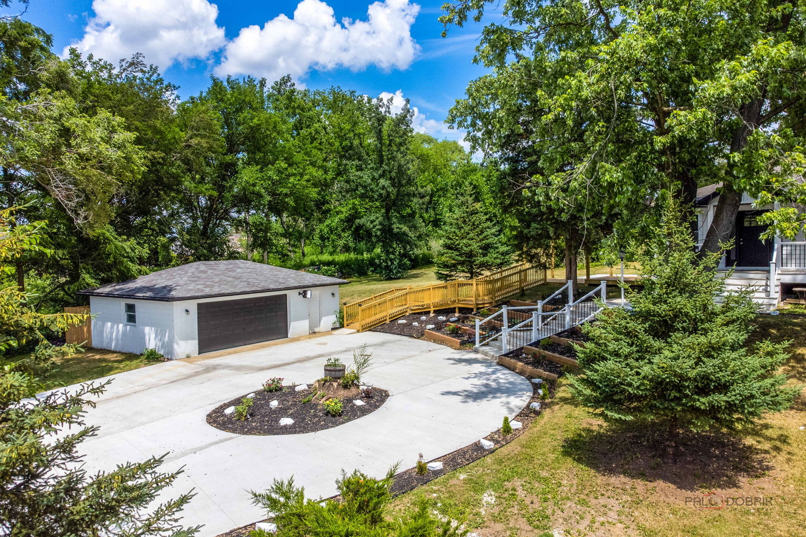 16705 Wolf Road Property Photo 7