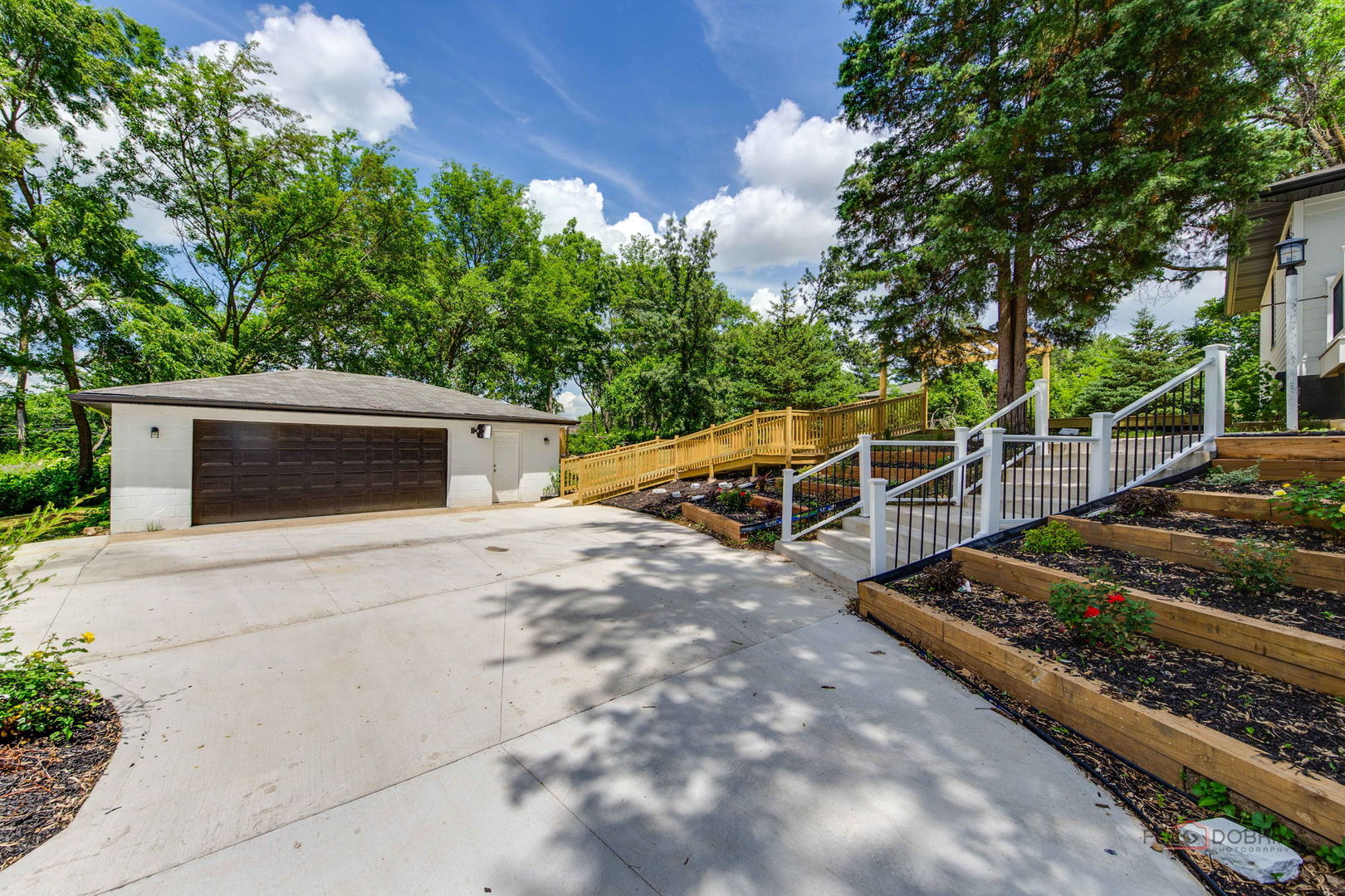 16705 Wolf Road Property Photo 8
